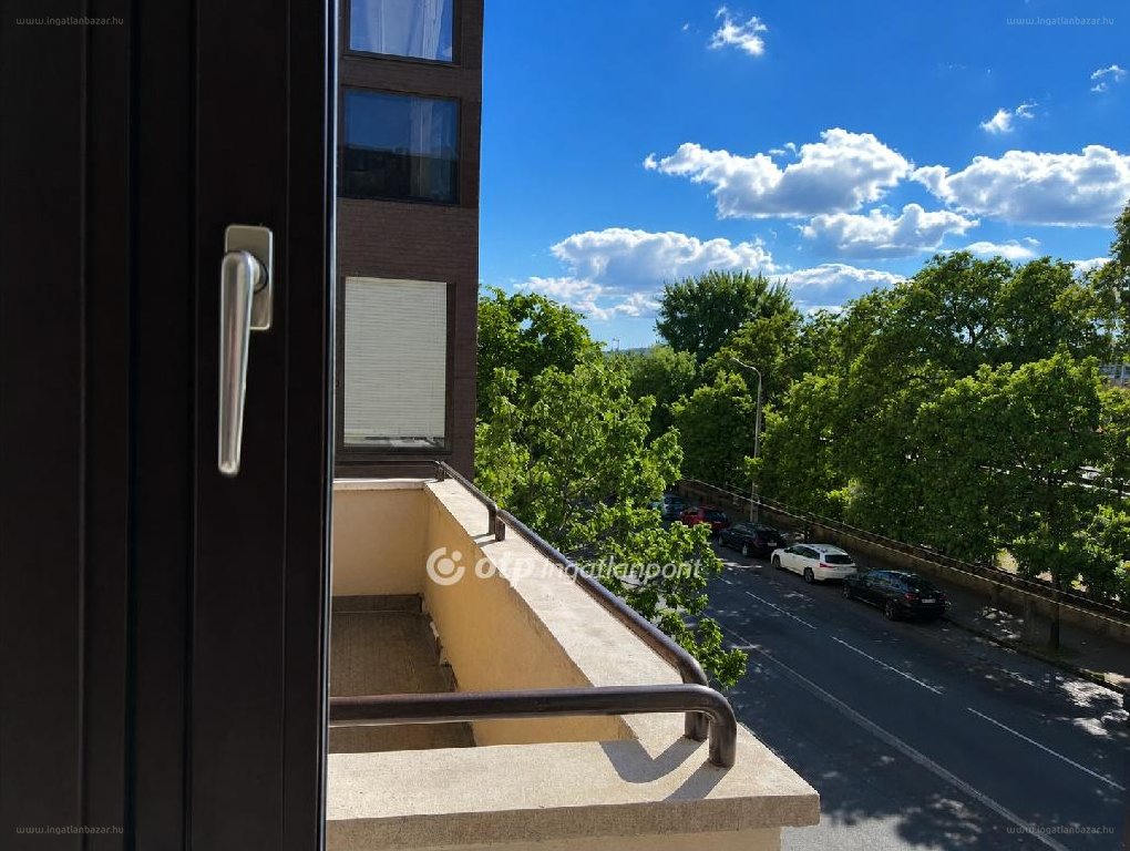 Lakás · 3 hálószoba · 79 m² · 120.000.000 Ft