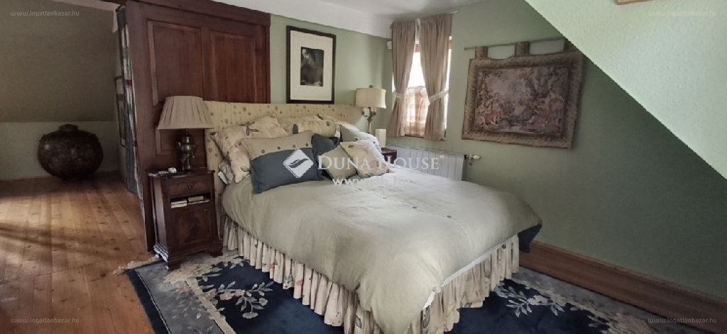 5 bed · 250m² · Családi ház · 275.000.000 ft