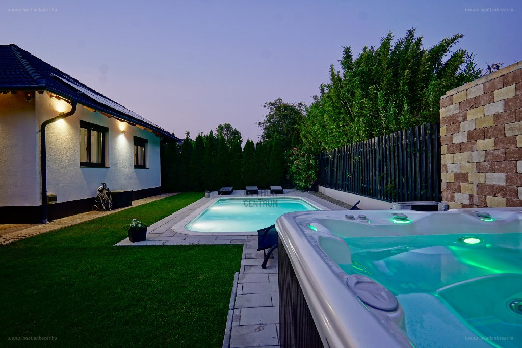 7 bed · 290m² · Családi ház · 299.000.000 ft