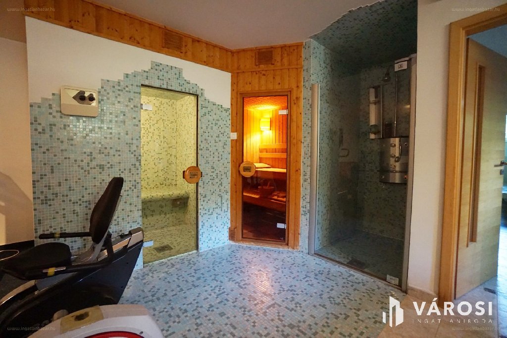 6 bed · 420m² · Családi ház · 350.000.000 ft