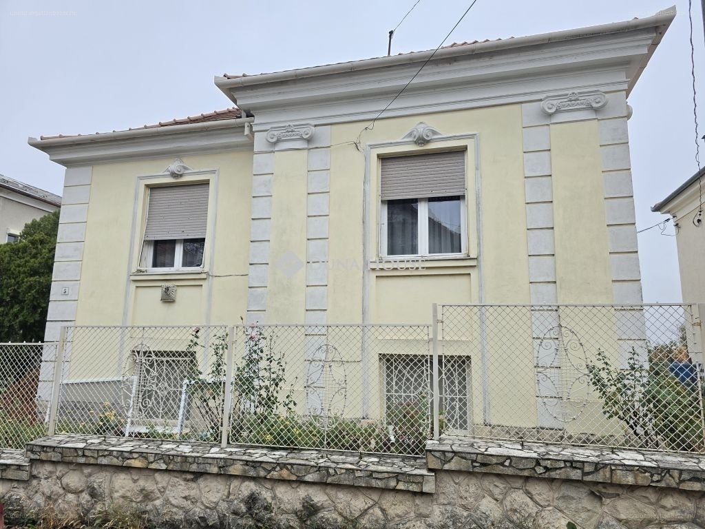 Ház · 6 hálószoba · 190 m² · 119.900.000 Ft