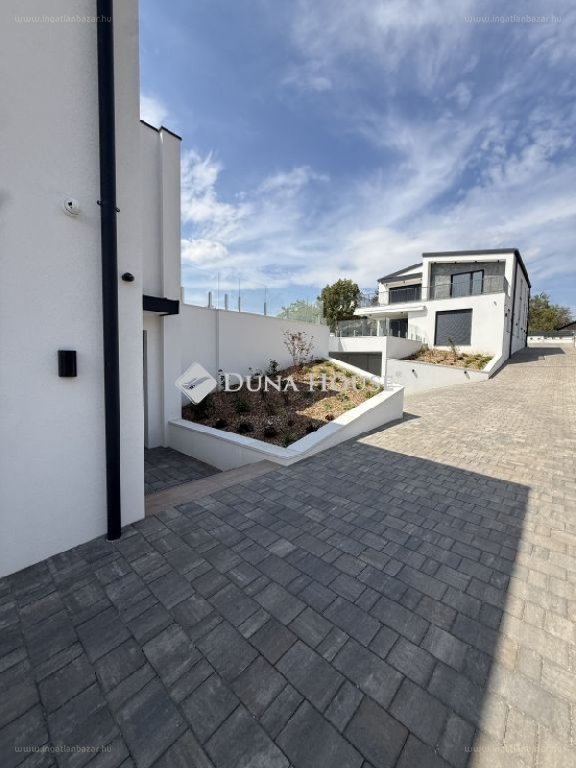Lakás · 3 hálószoba · 149 m² · 146.000.000 Ft