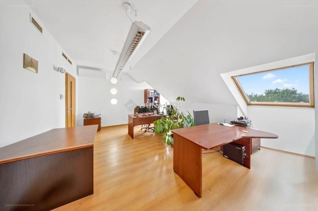 Lakás · 4 hálószoba · 238 m² · 318.000.000 Ft