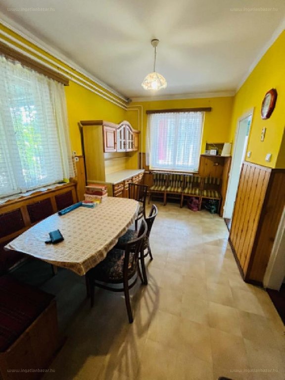 4 bed · 140m² · Ház · 74.900.000 ft