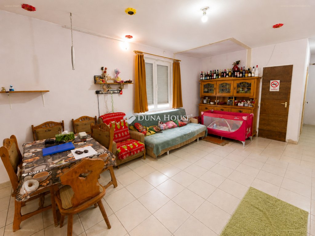 6 bed · 163m² · Ház · 98.900.000 ft