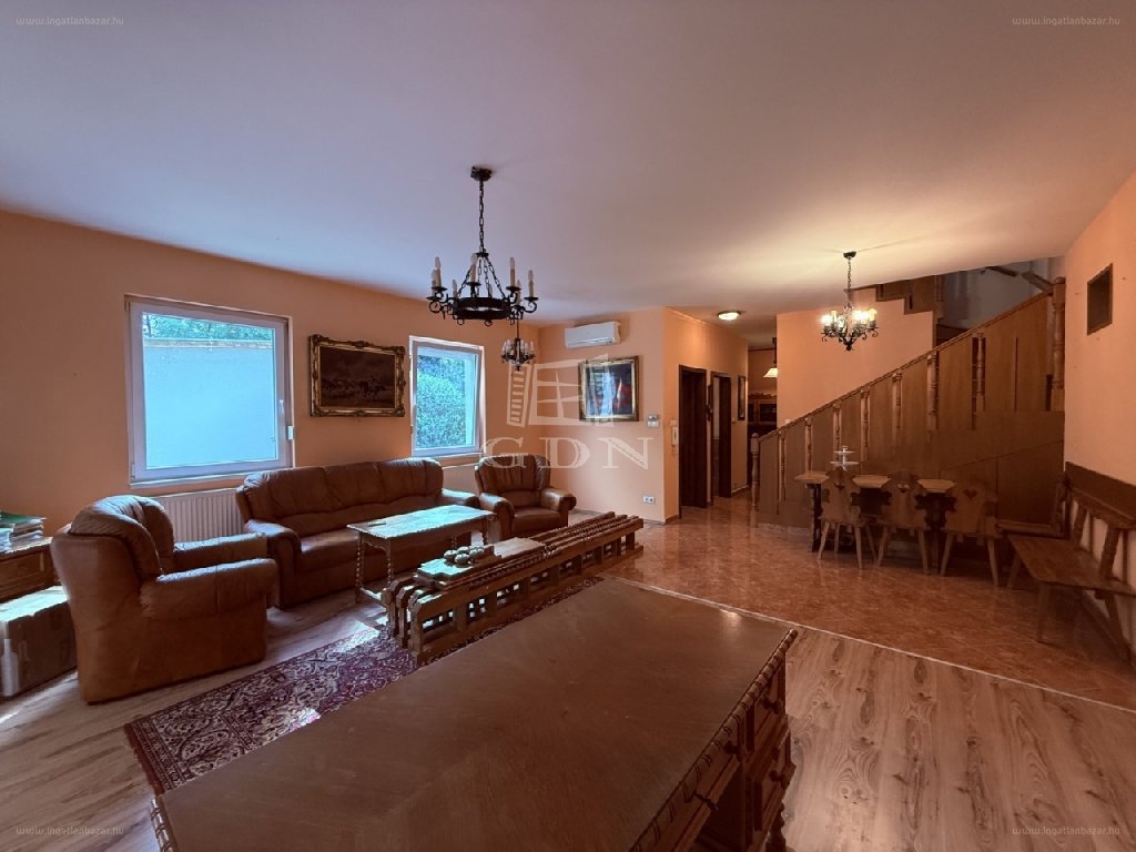 3 bed · 108m² · Családi ház · 110.000.000 ft