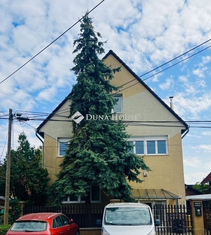 5 bed · 240m² · Ház · 194.900.000 ft
