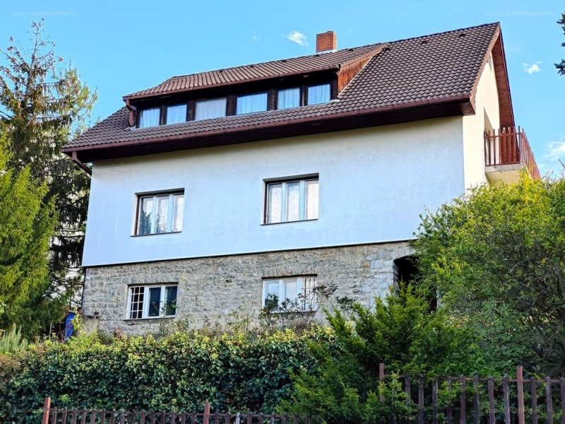 6 bed · 230m² · Családi ház · 119.900.000 ft