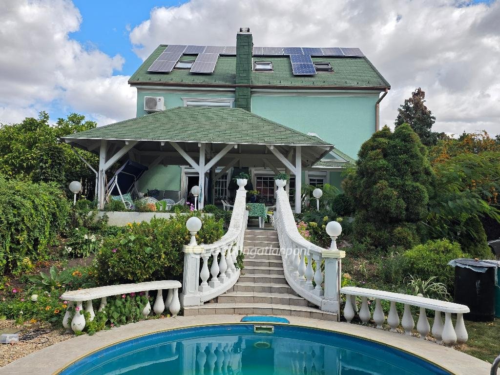 Ház · 7 hálószoba · 195 m² · 134.990.000 Ft