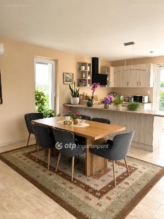 3 bed · 180m² · Családi ház · 239.000.000 ft