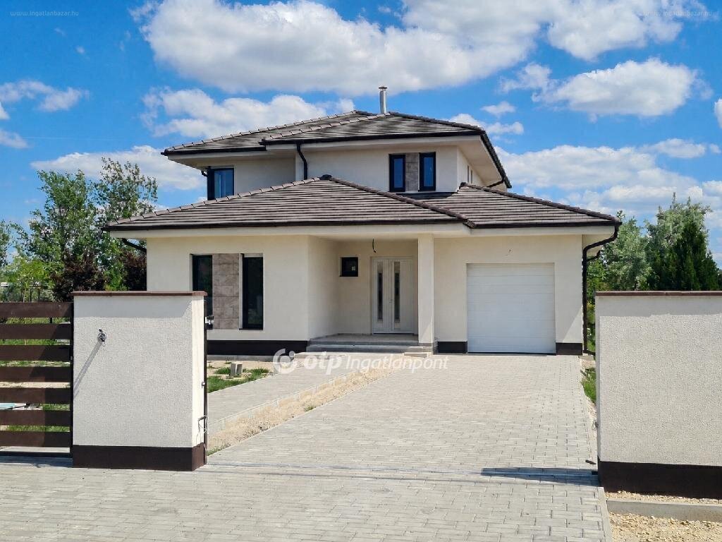 5 bed · 230m² · Családi ház · 216.000.000 ft