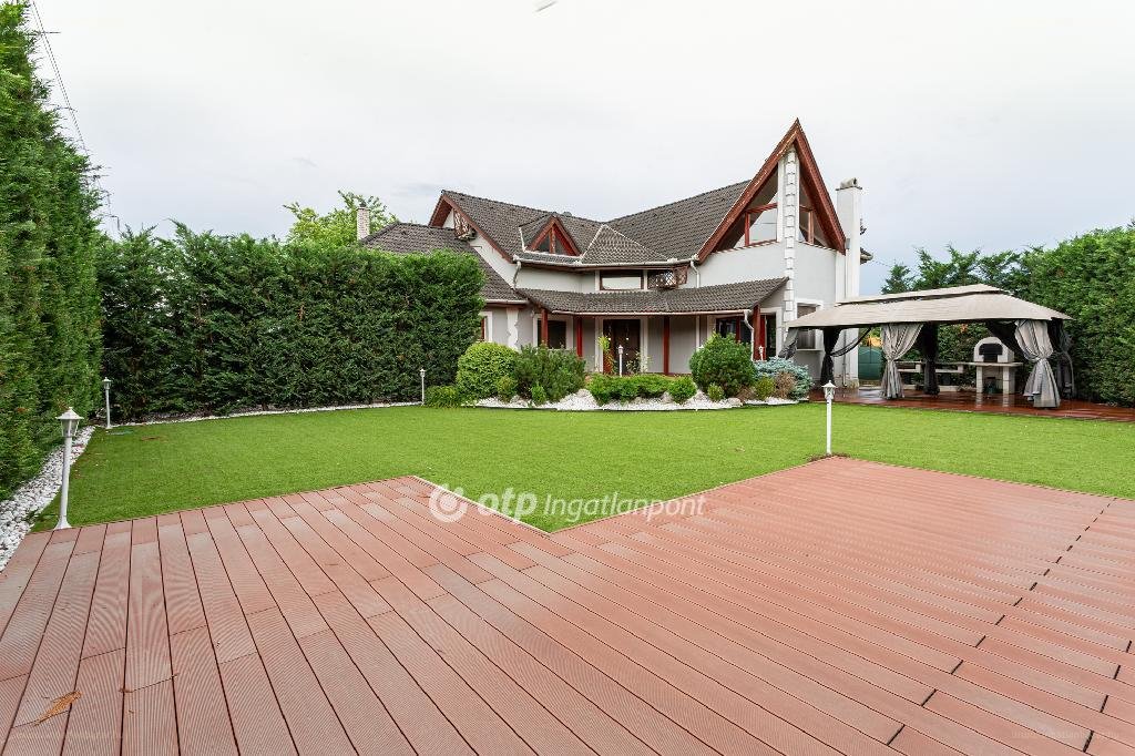5 bed · 280m² · Családi ház · 149.900.000 ft