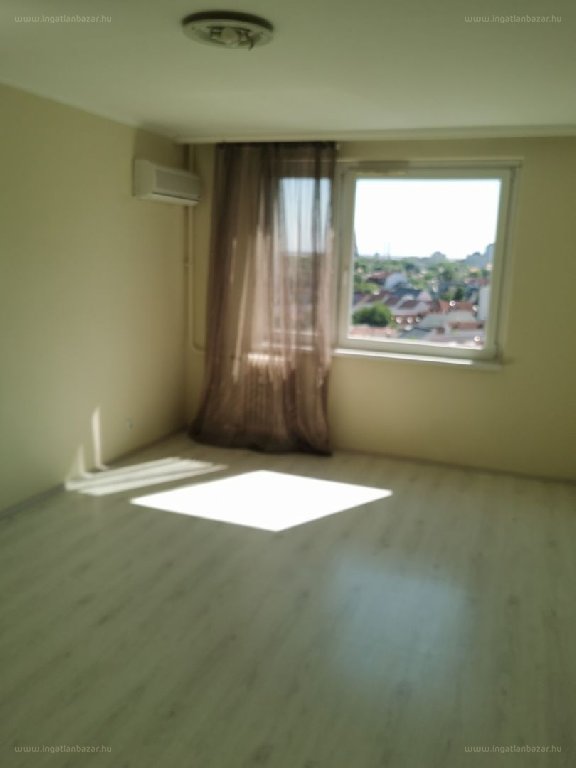 Lakás · 3 hálószoba · 61 m² · 62.000.000 Ft