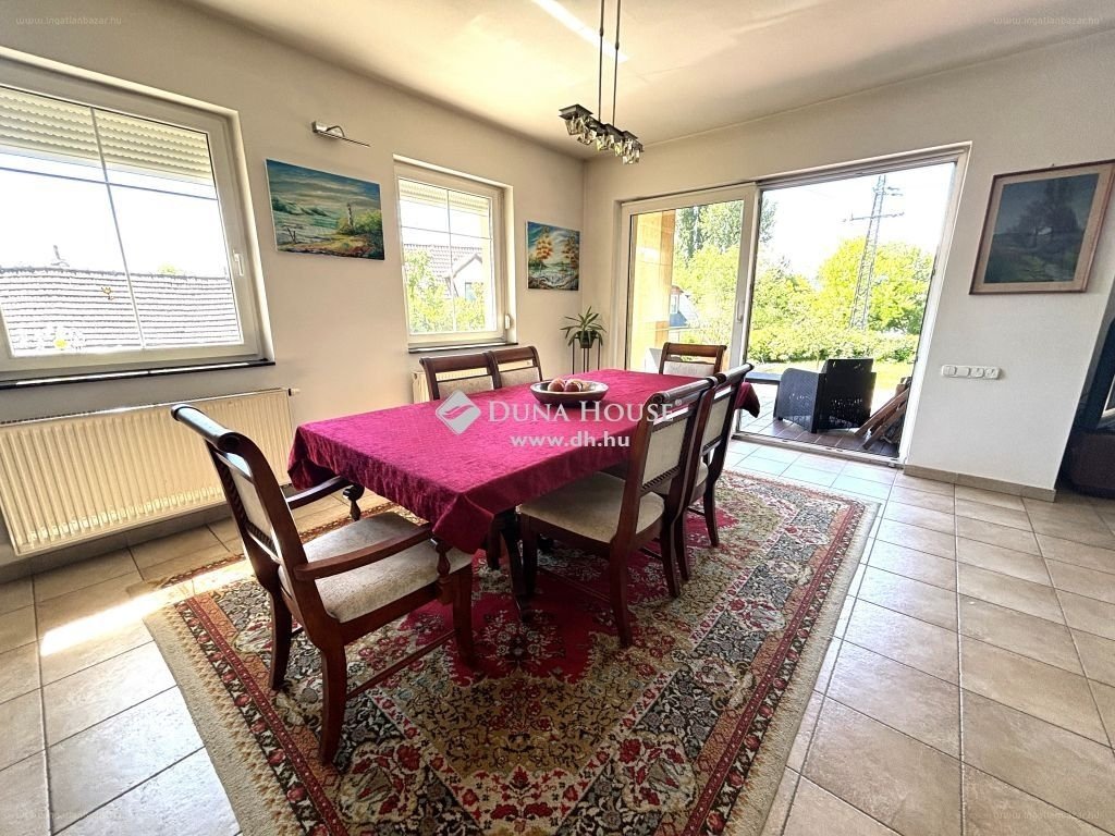 Ház · 4 hálószoba · 312 m² · 299.000.000 Ft