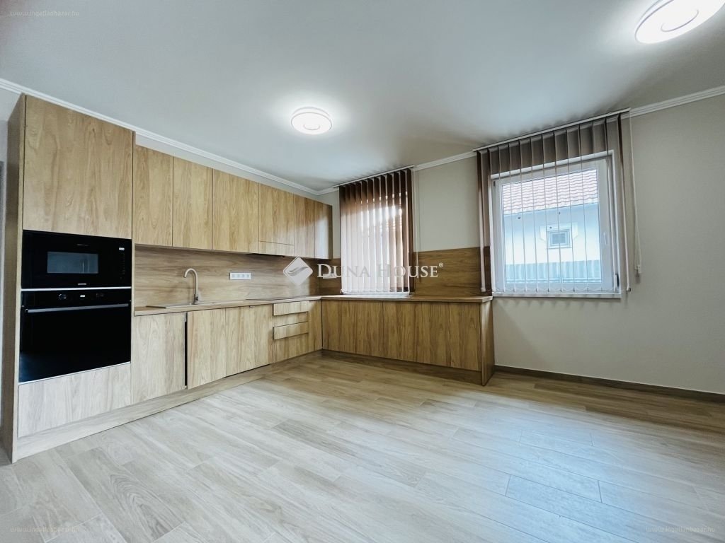 Ház · 4 hálószoba · 102 m² · 79.900.000 Ft
