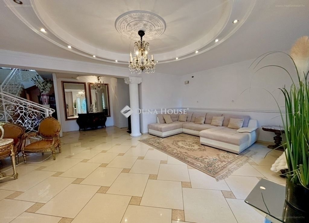 5 bed · 200m² · Családi ház · 129.900.000 ft