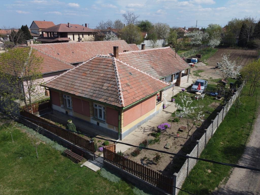 3 bed · 100m² · Ház · 39.800.000 ft