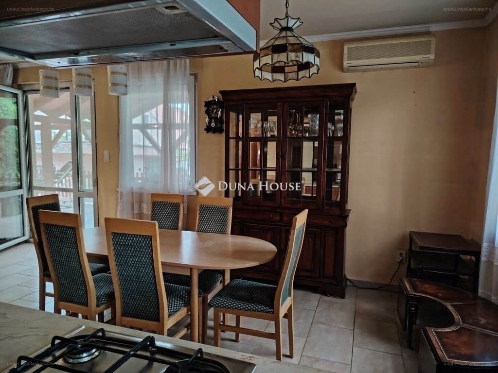 4 bed · 160m² · Családi ház · 119.900.000 ft