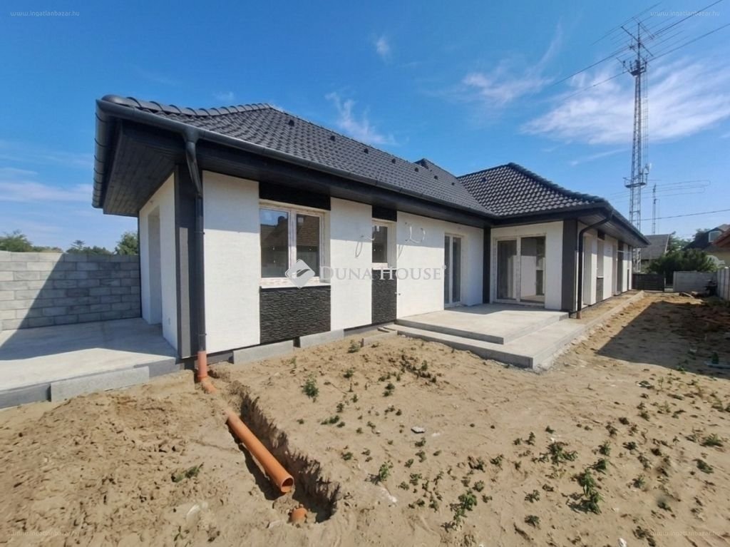 4 bed · 108m² · Családi ház · 124.000.000 ft