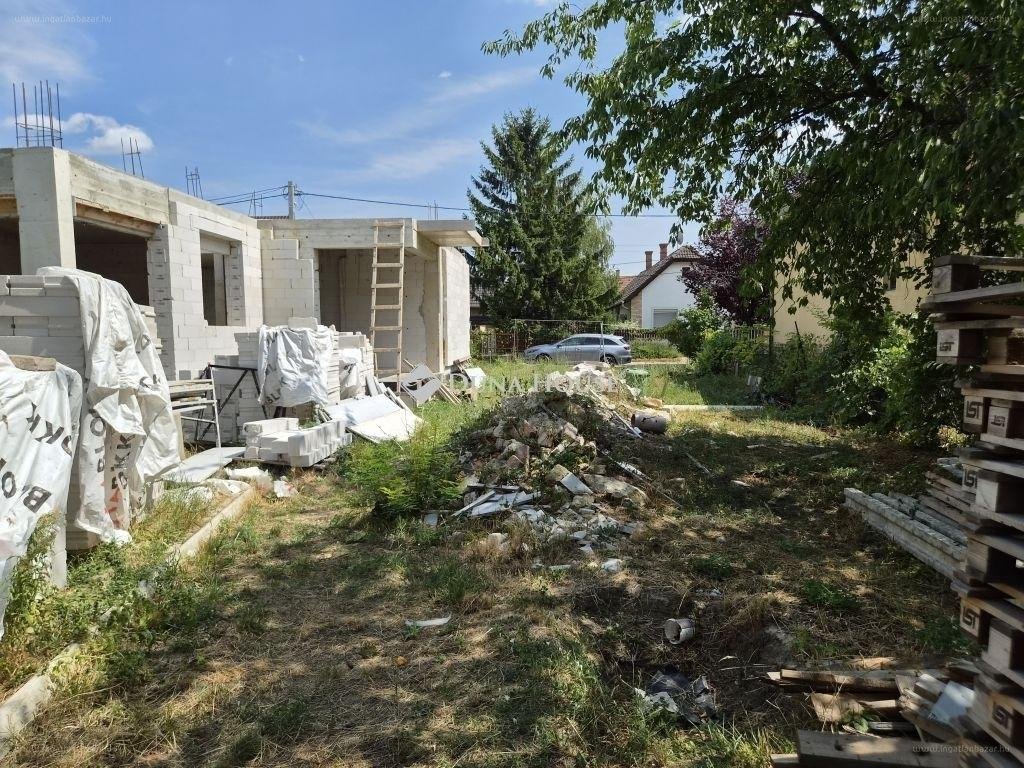 5 bed · 180m² · Családi ház · 68.000.000 ft