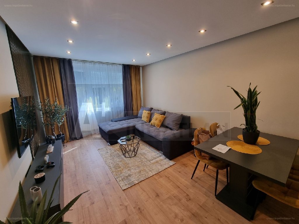 Lakás · 3 hálószoba · 52 m² · 58.900.000 Ft