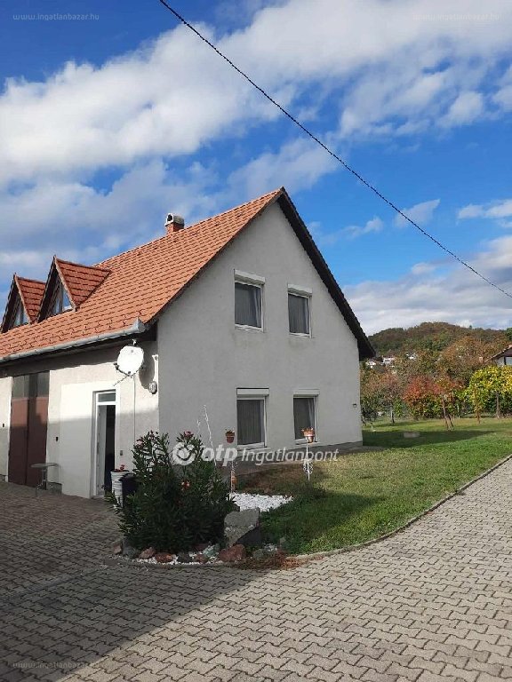 11 bed · 470m² · Családi ház · 178.000.000 ft